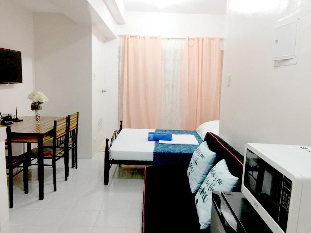Cityland Tagaytay Taal Lake View City View Free Pool Parking Studios With Balcony Are City View Tagaytay City Exterior photo