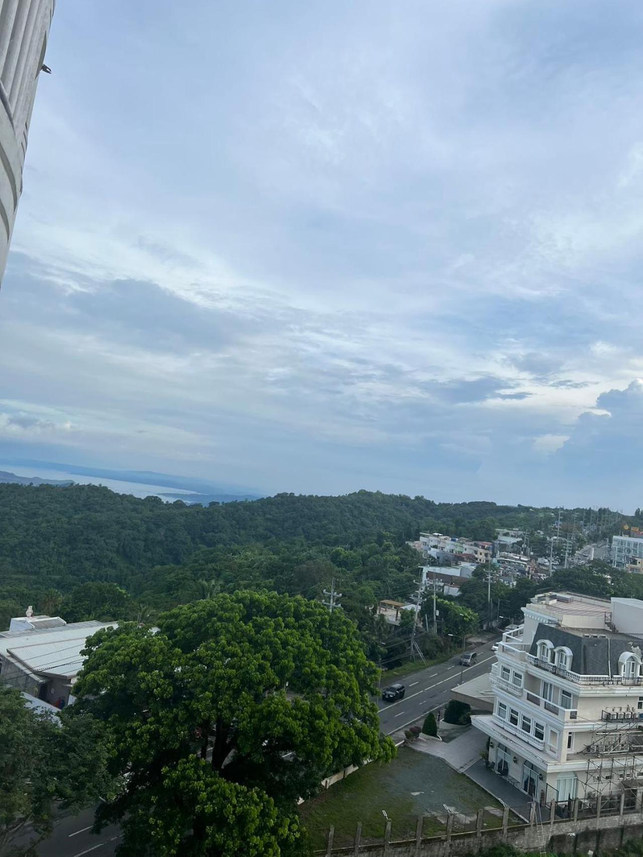 Cityland Tagaytay Taal Lake View City View Free Pool Parking Studios With Balcony Are City View Tagaytay City Exterior photo